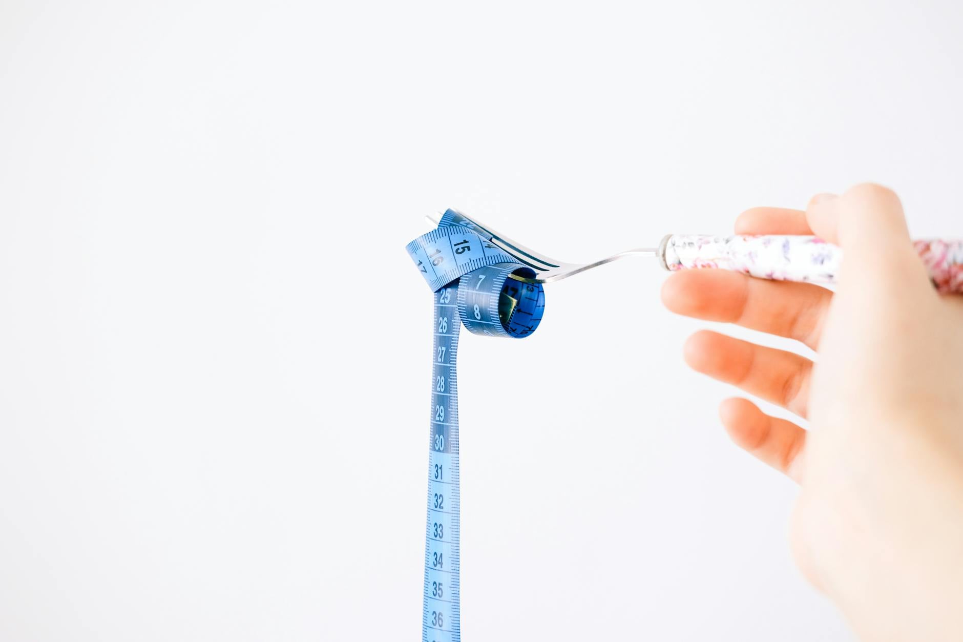 Emotional Eating Triggers: How to Break the Cycle (2026)