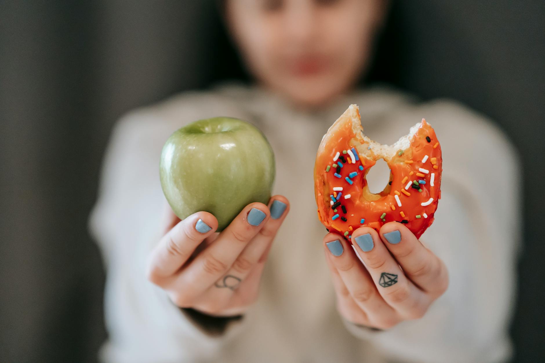 Emotional Eating Triggers: How to Break the Cycle (2026)