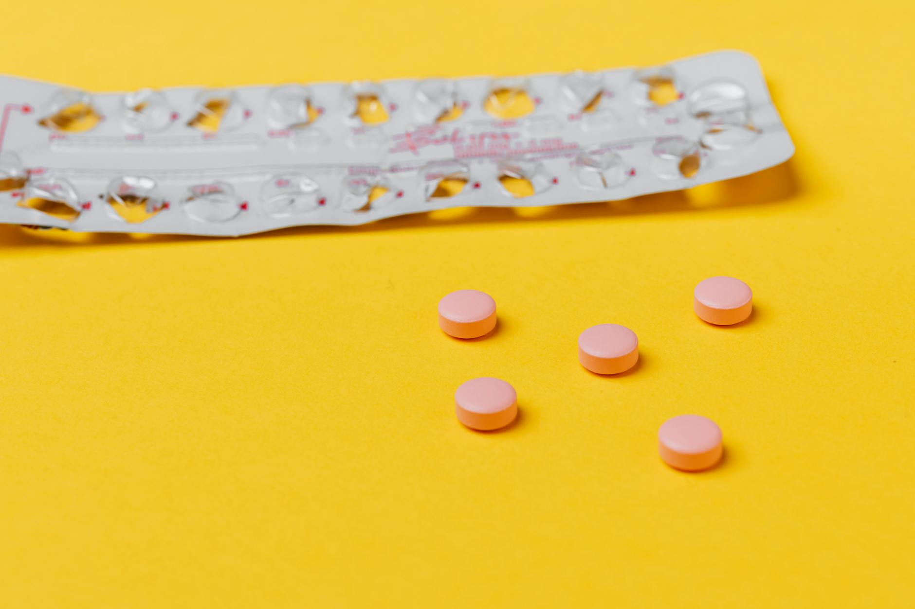 Hormonal Birth Control Methods: Benefits, Risks & Guide