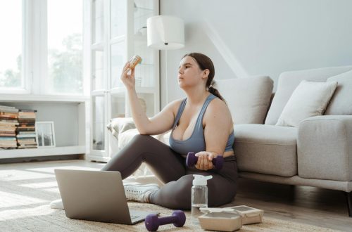 How Hormones Influence Weight Loss: Thyroid, Cortisol & Insulin